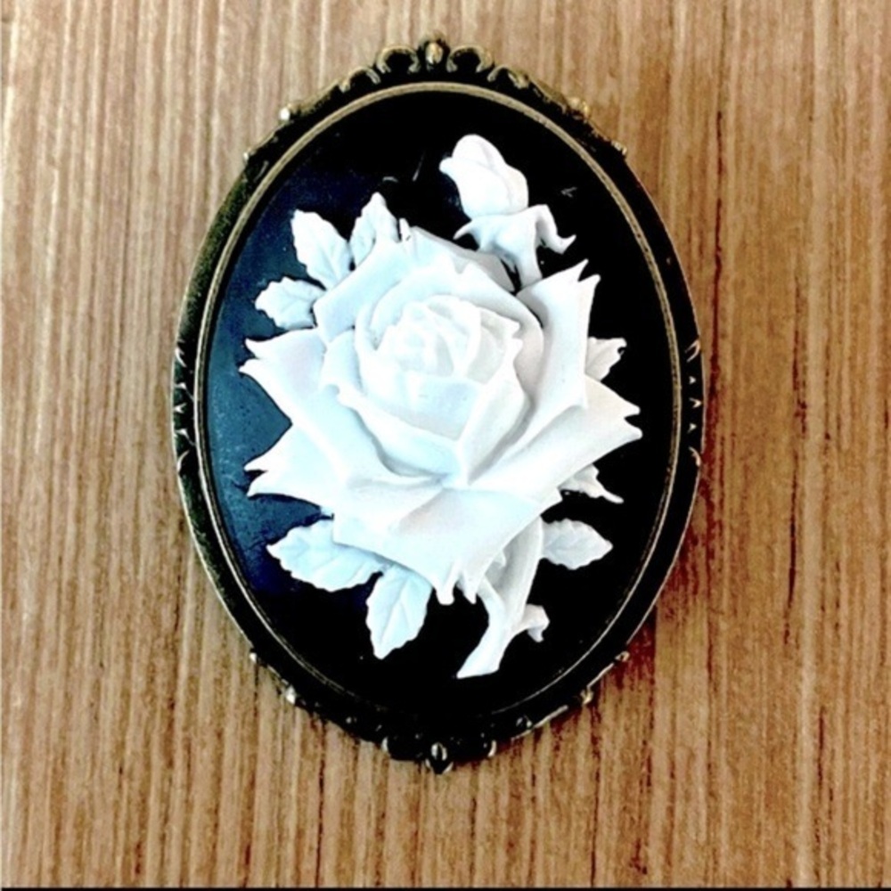 Black and White Rose Cameo Victorian Brooch, Pastel Goth Vibes, Grannycore